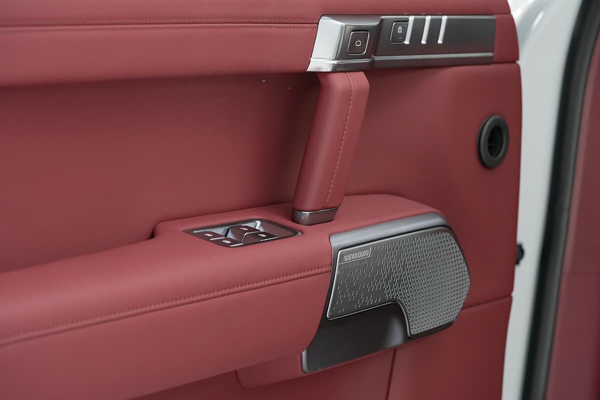interior Mhero sonido