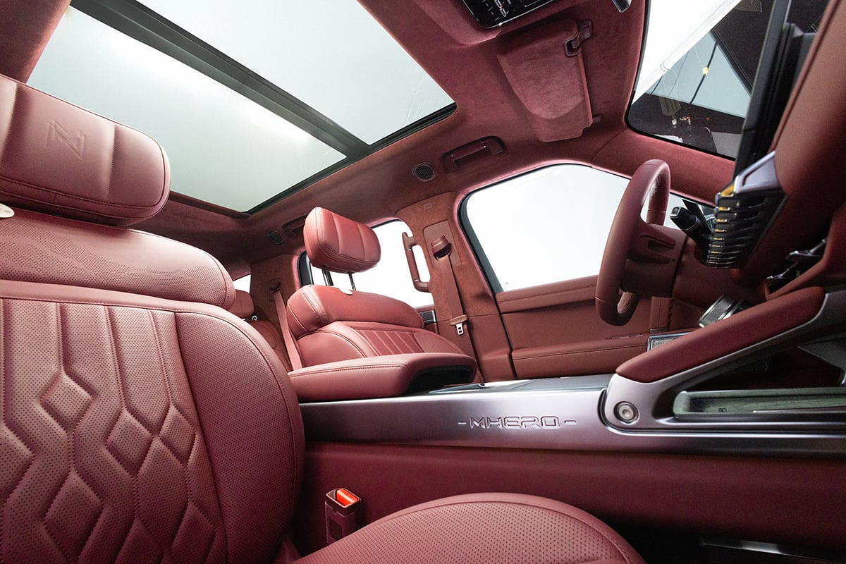mhero II interior rojo 2
