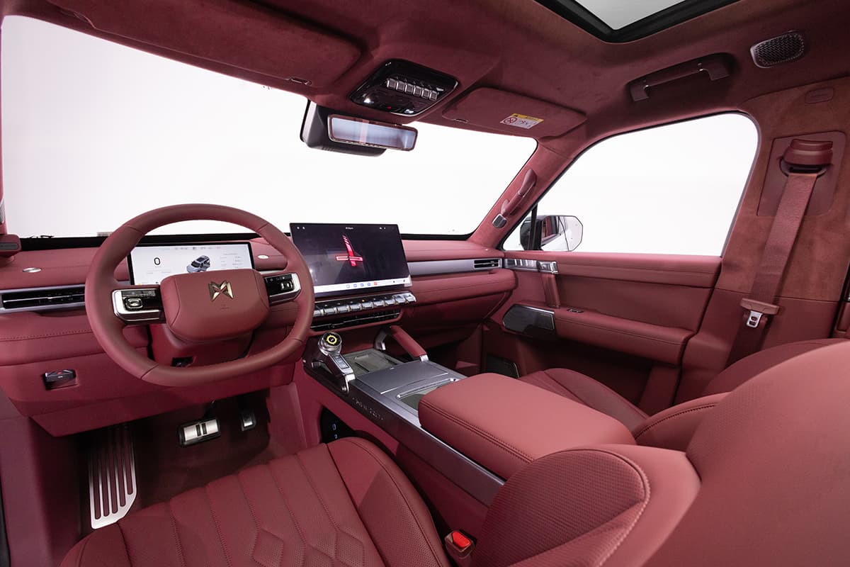 mhero II interior rojo